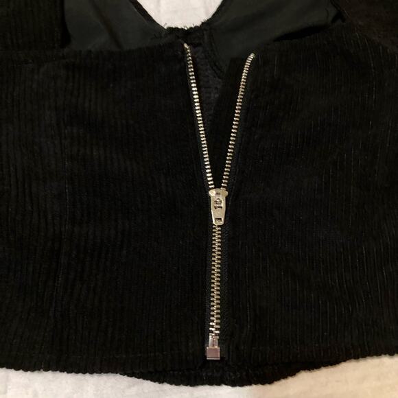 Shein Mod Top Women Small (4) Black Corduroy Rear Zip Wide Straps Biker Girl NWT - Picture 9 of 10